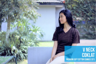 v neck coklat